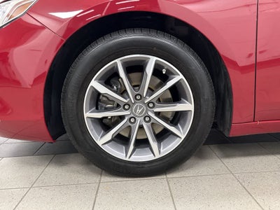 Acura TLX 2019 con paquete tecnológico