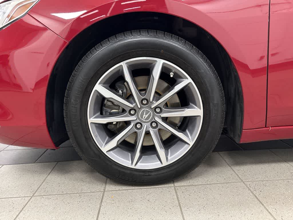Acura TLX 2019 con paquete tecnológico