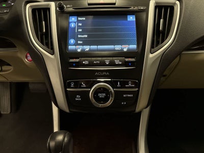 Acura TLX 2019 con paquete tecnológico
