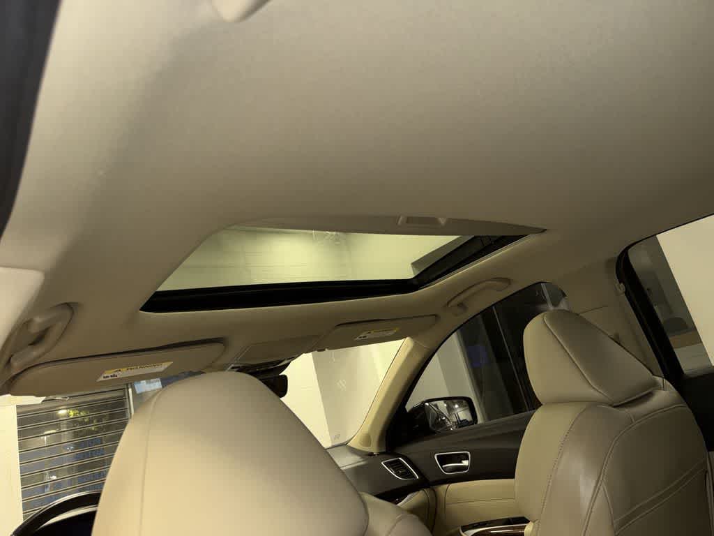 Acura TLX 2019 con paquete tecnológico