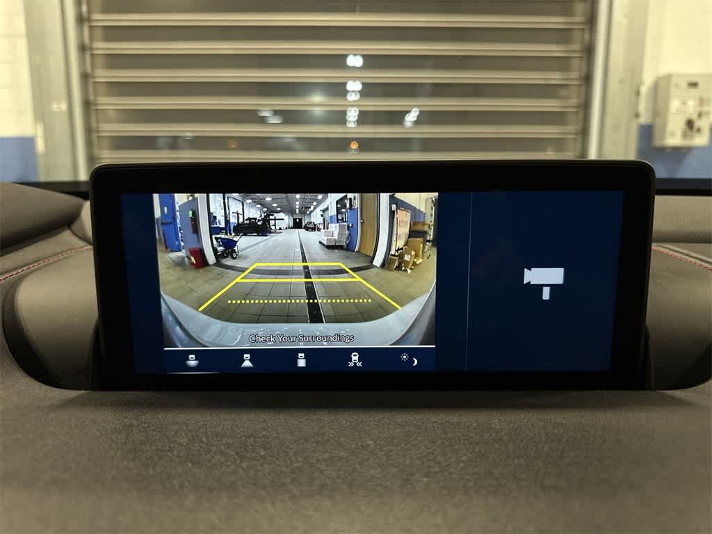 Acura TLX Type S 2023 con neumáticos de alto rendimiento