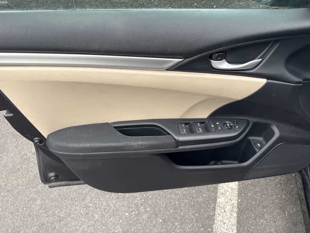 Honda Civic Sedán LX 2016