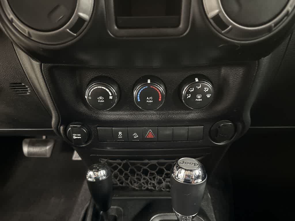 Jeep Wrangler Unlimited Sport 2017