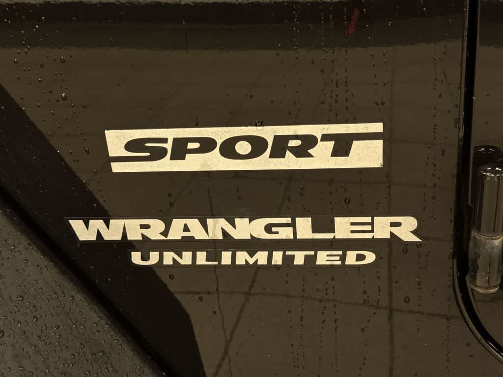 Jeep Wrangler Unlimited Sport 2017