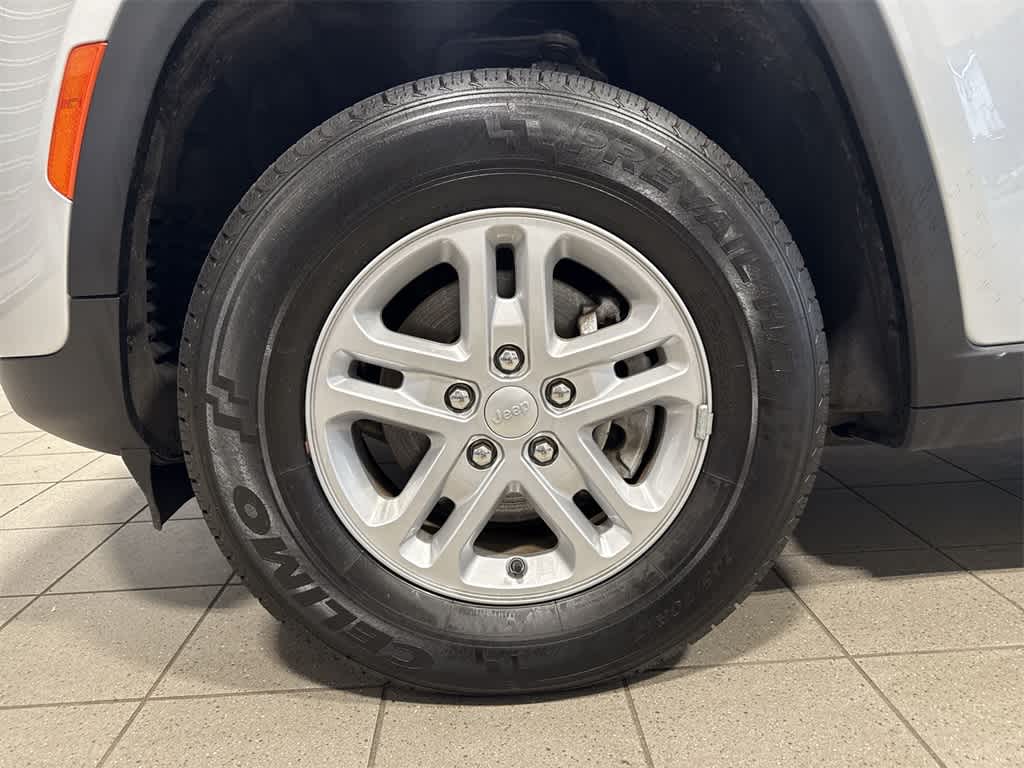 2023 Jeep Grand Cherokee Laredo