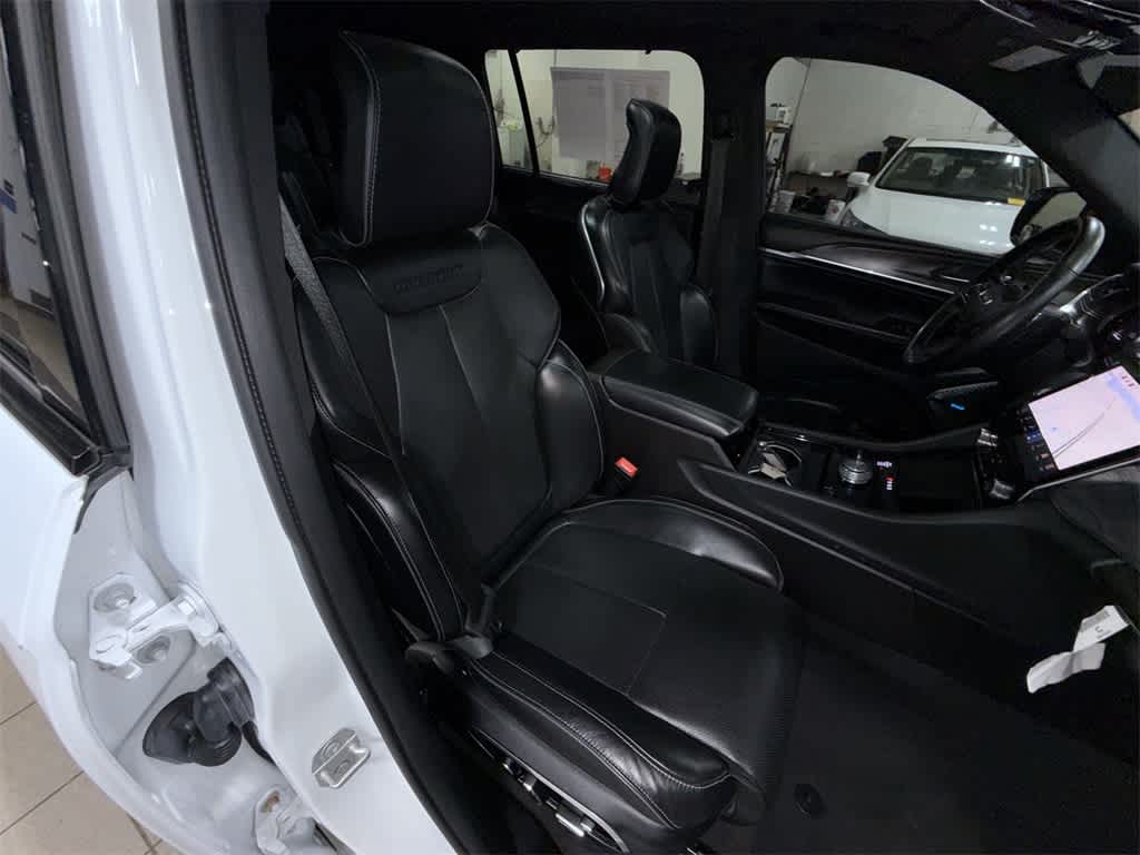 Jeep Grand Cherokee L Overland 2021