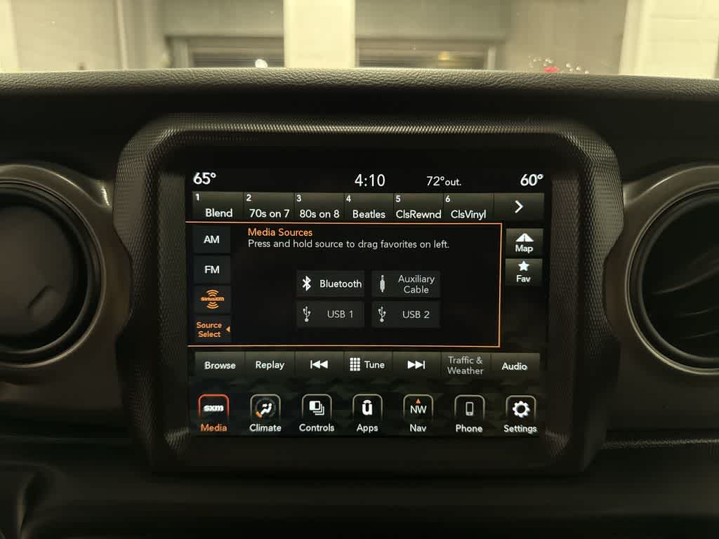 Jeep Gladiator Willys 2023