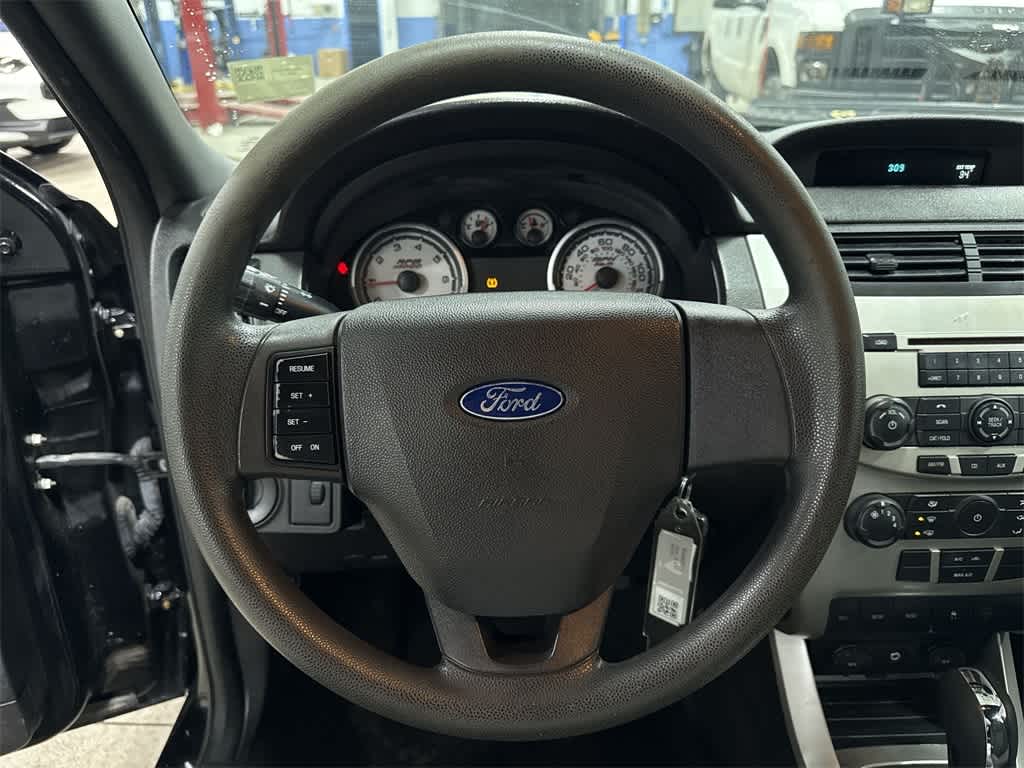 Ford Focus SE 2010