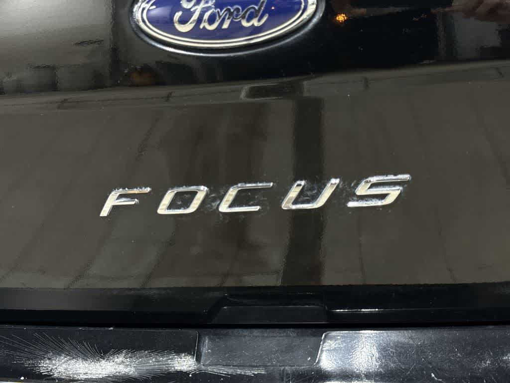 Ford Focus SE 2010
