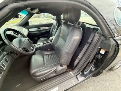 Ford Thunderbird de 2002 con techo rígido Premium