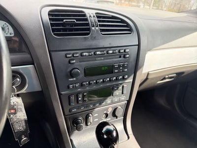 Ford Thunderbird de 2002 con techo rígido Premium