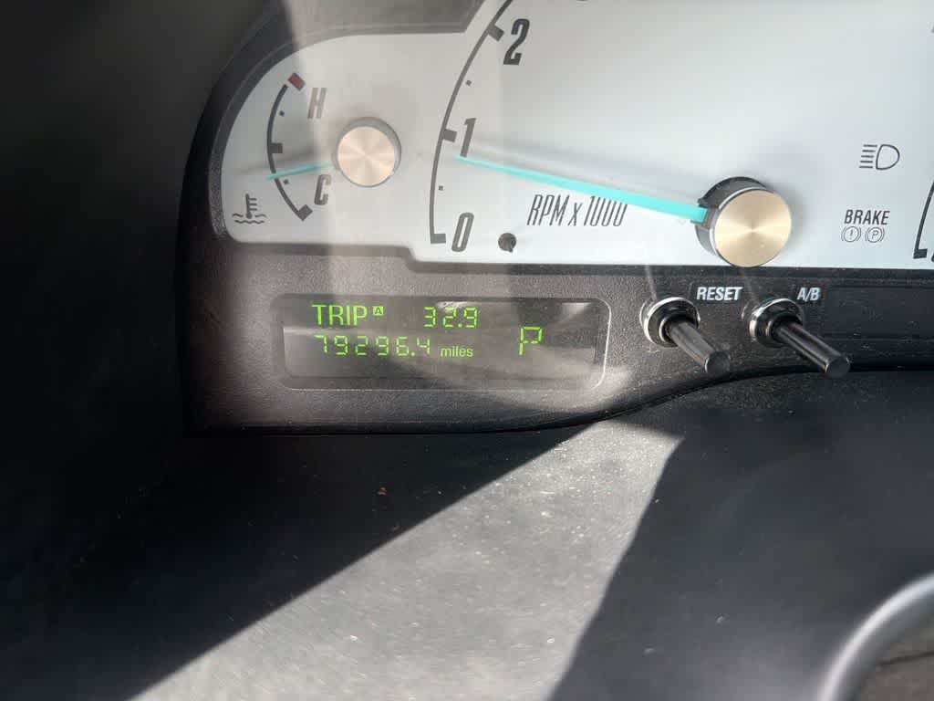 Ford Thunderbird de 2002 con techo rígido Premium