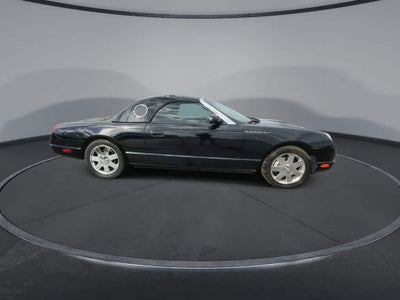 Ford Thunderbird de 2002 con techo rígido Premium