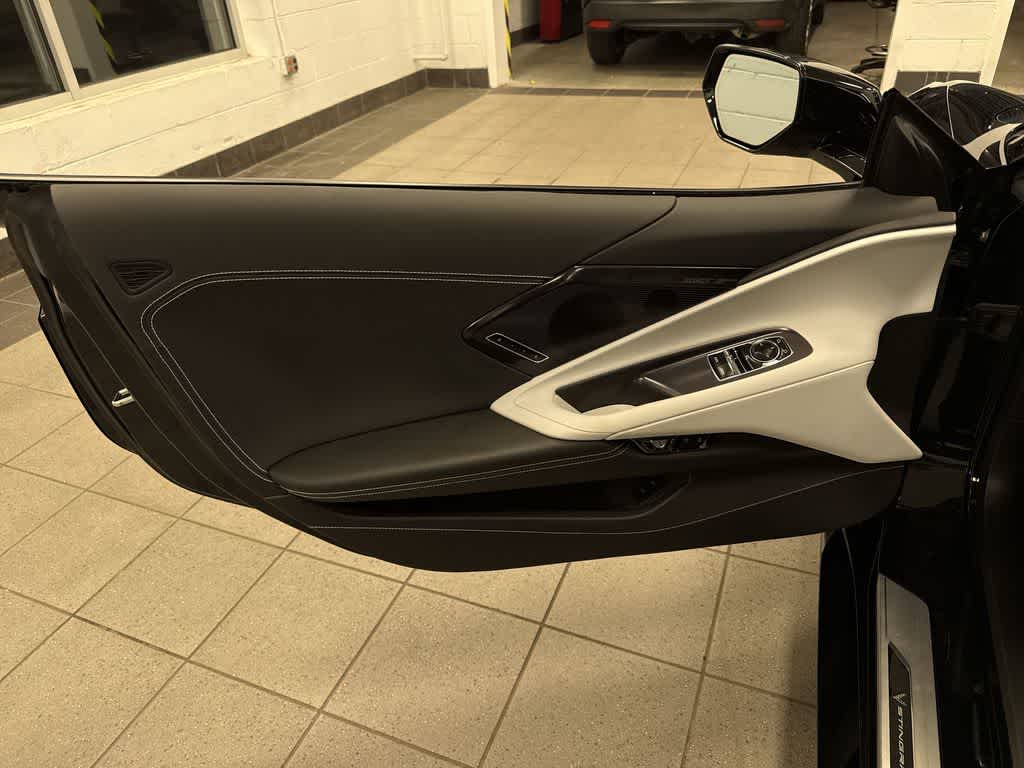 Chevrolet Corvette 2LT 2024