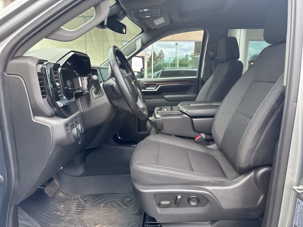 Chevrolet Silverado 3500HD LT 2024