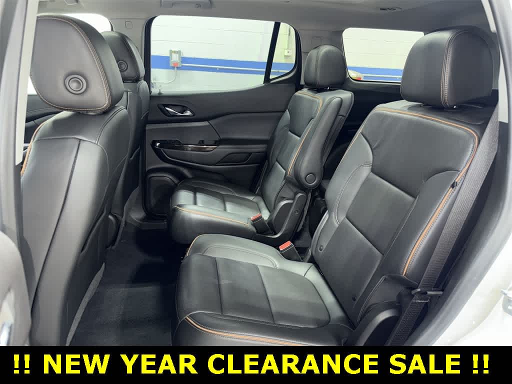 2022 GMC Acadia AT4