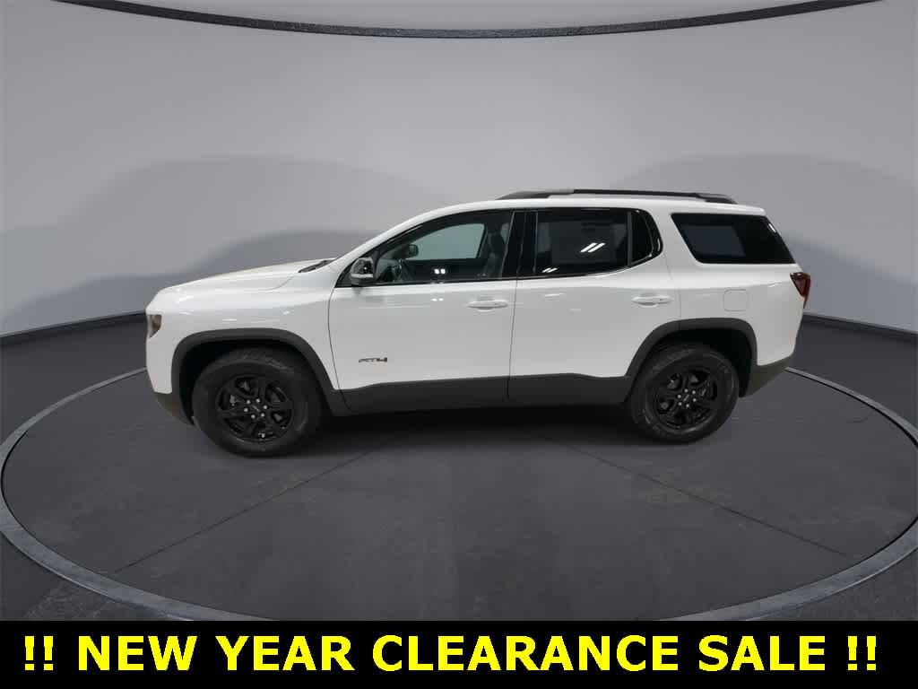 2022 GMC Acadia AT4