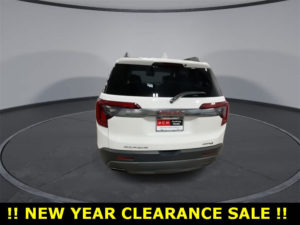 2022 GMC Acadia AT4