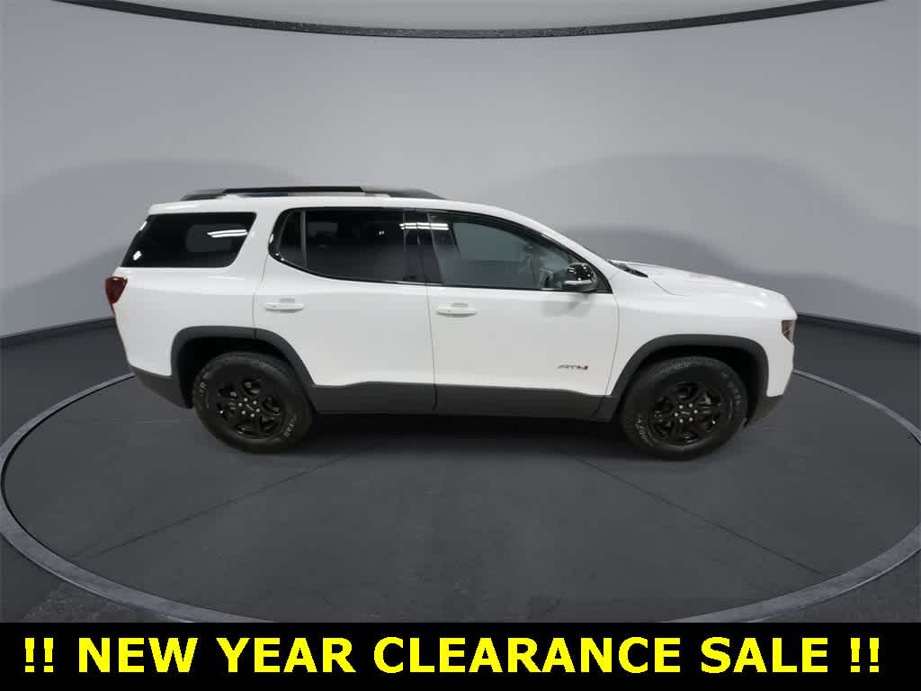 2022 GMC Acadia AT4