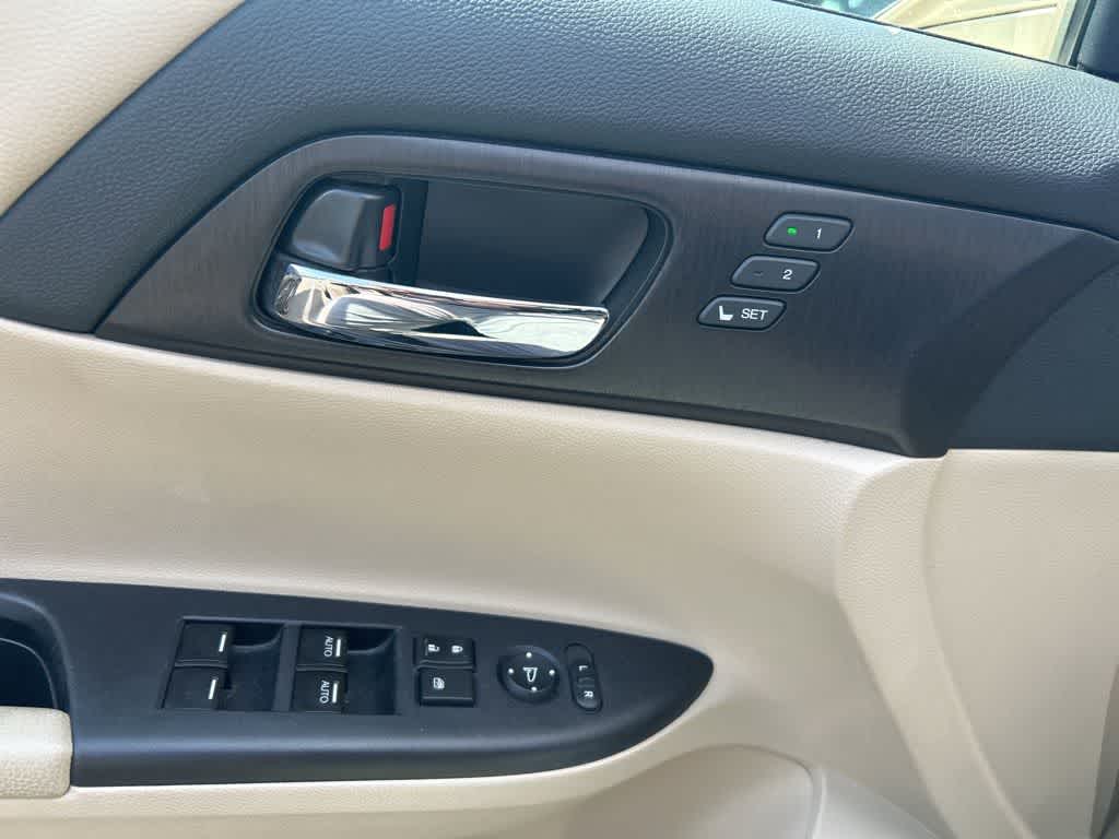 Honda Accord Base 2015