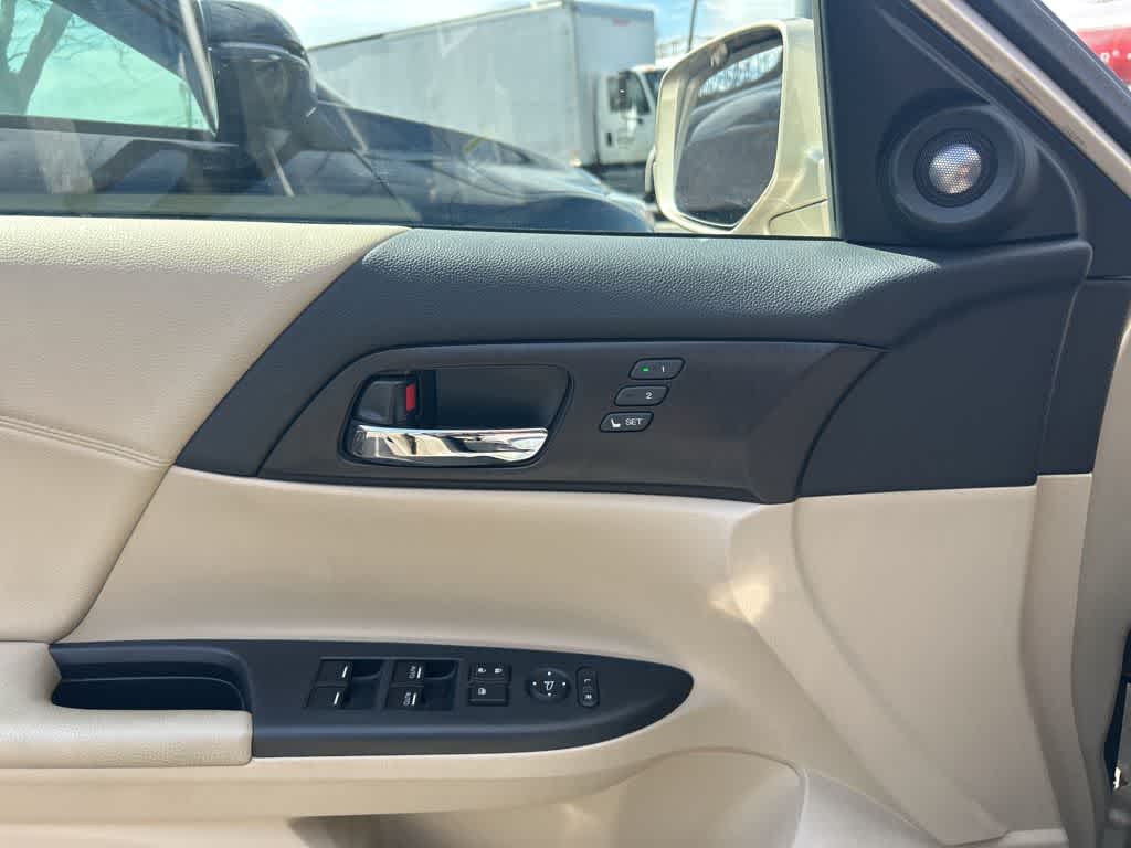 Honda Accord Base 2015