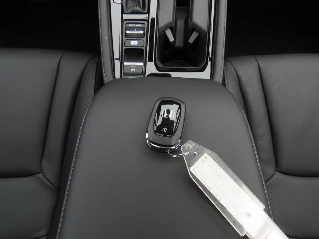 Honda Accord Touring 2026