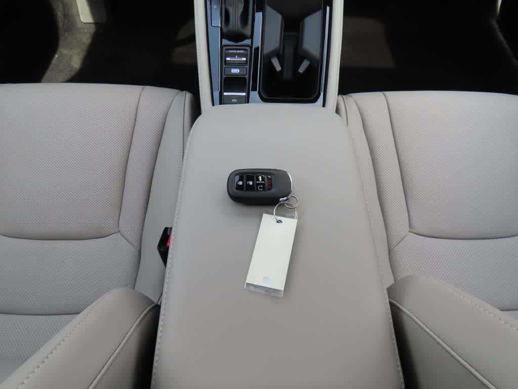 Honda Accord Hybrid Touring 2026