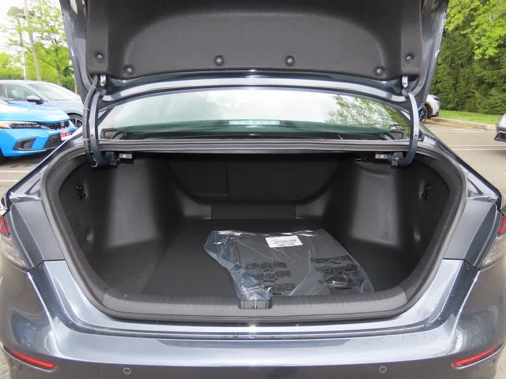 Honda Accord Hybrid Touring 2025