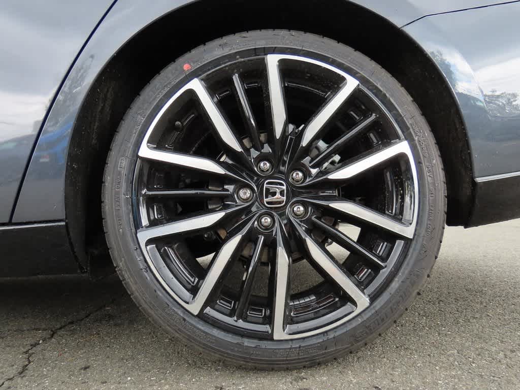 Honda Accord Hybrid Touring 2025