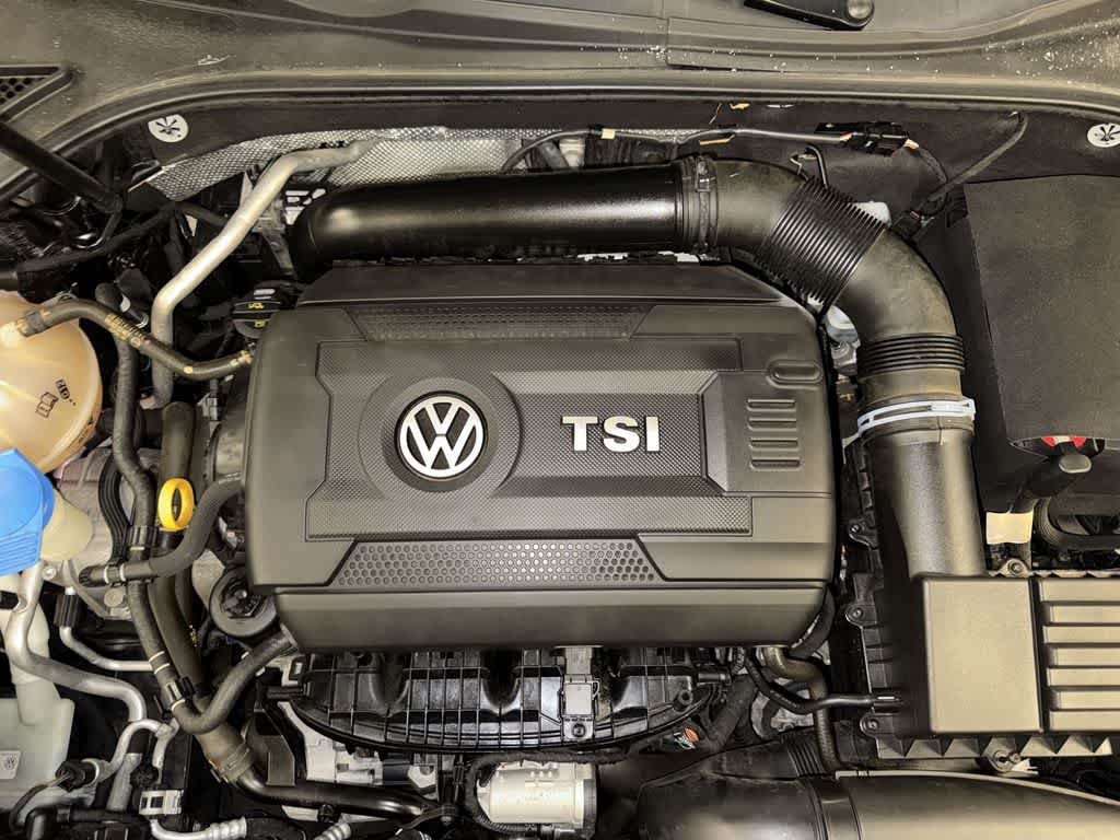 Volkswagen Passat R-Line 2017 con paquete Comfort