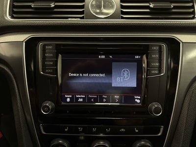 Volkswagen Passat R-Line 2017 con paquete Comfort
