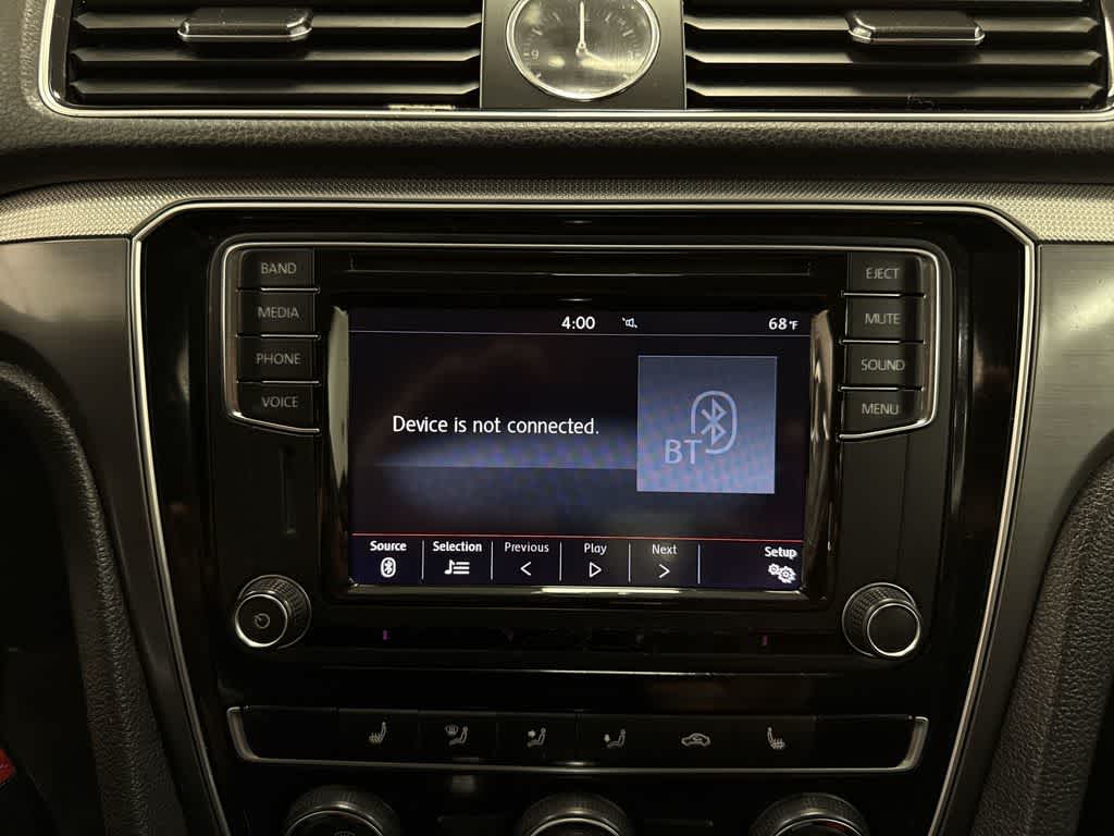 Volkswagen Passat R-Line 2017 con paquete Comfort