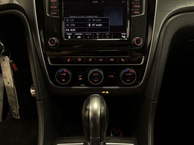 Volkswagen Passat R-Line 2017 con paquete Comfort