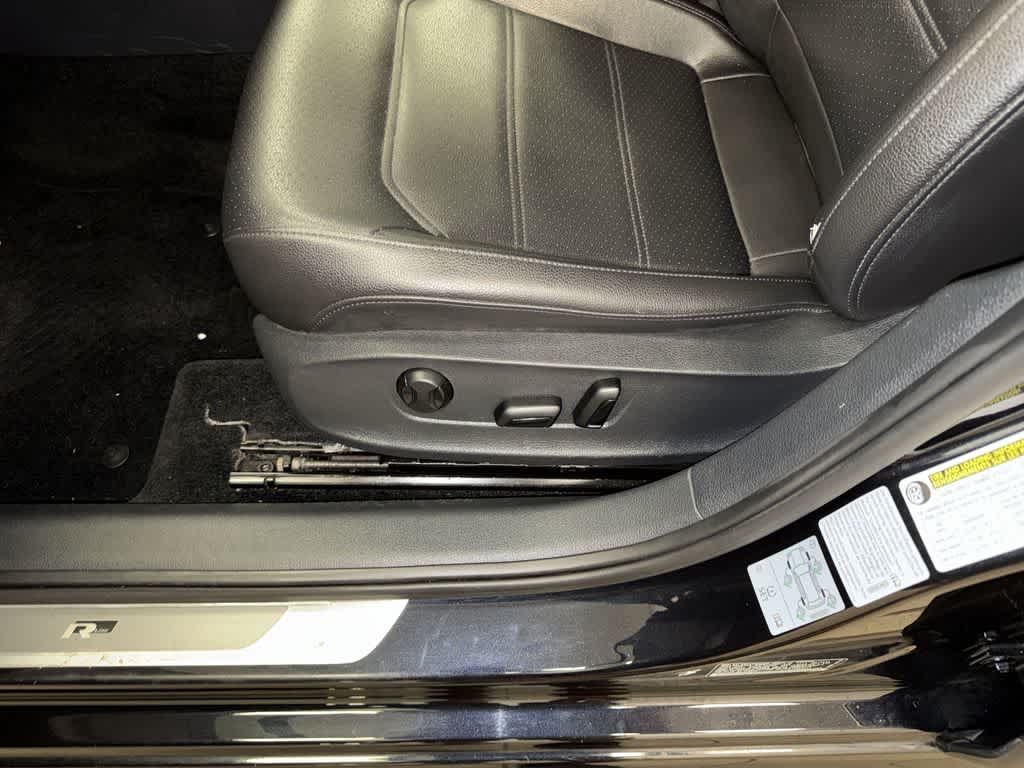 Volkswagen Passat R-Line 2017 con paquete Comfort