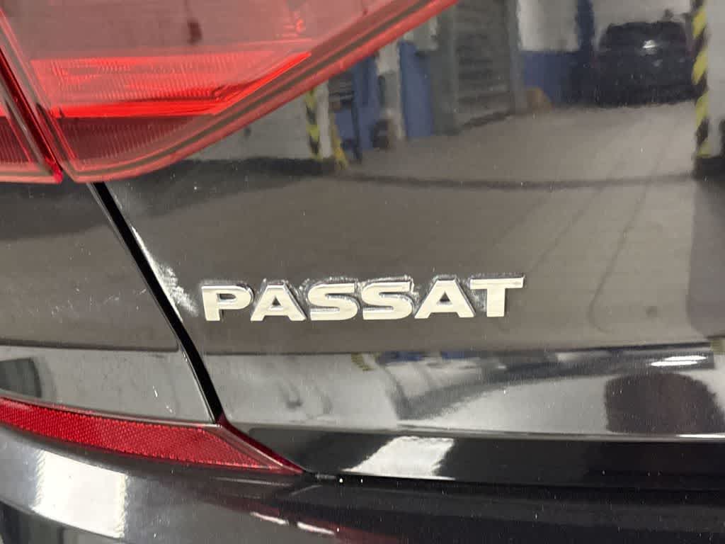 Volkswagen Passat R-Line 2017 con paquete Comfort