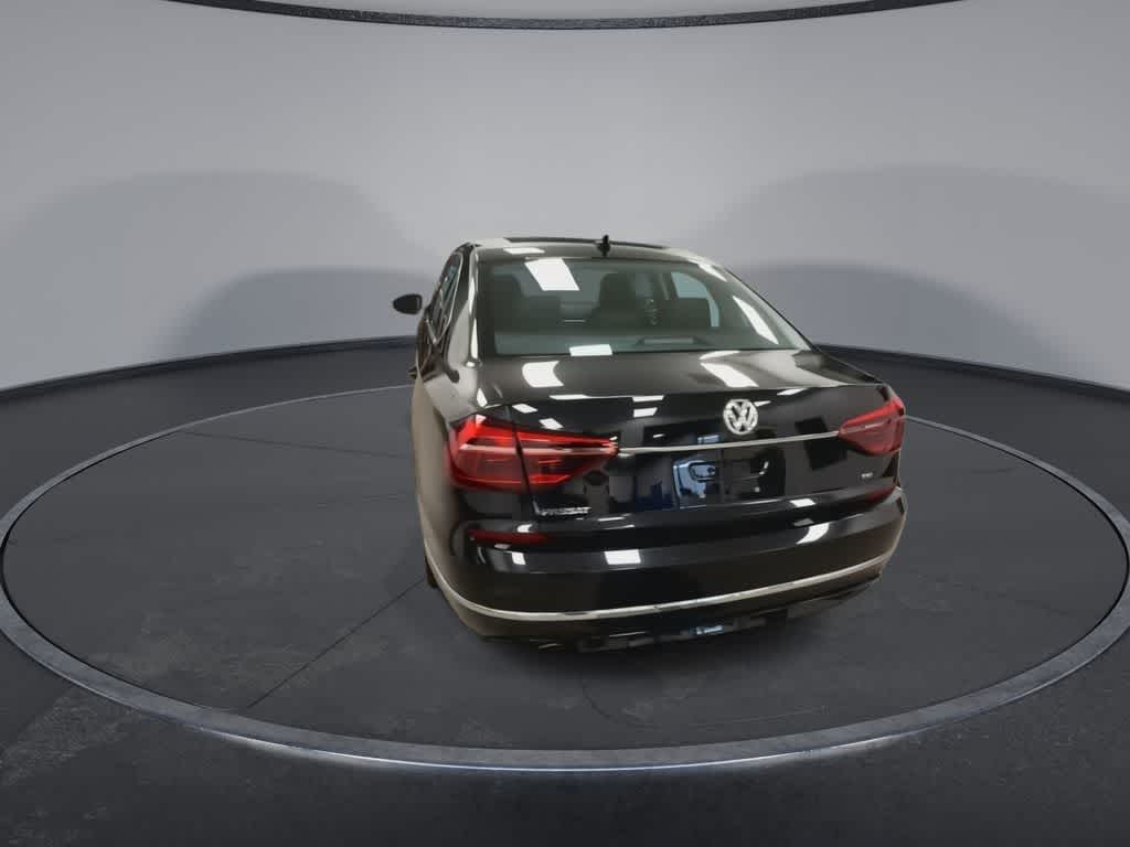 Volkswagen Passat R-Line 2017 con paquete Comfort