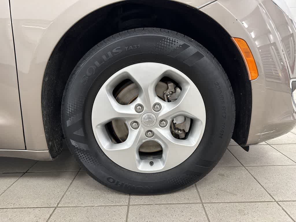 Chrysler Pacifica Touring-L Plus 2017