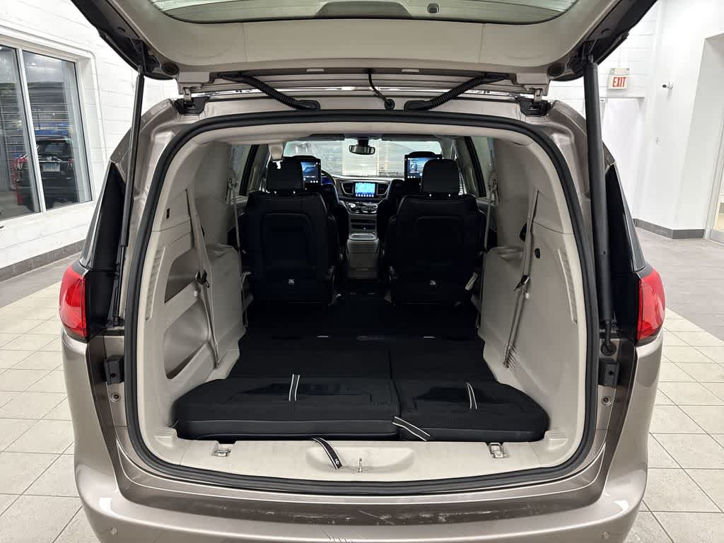 Chrysler Pacifica Touring-L Plus 2017