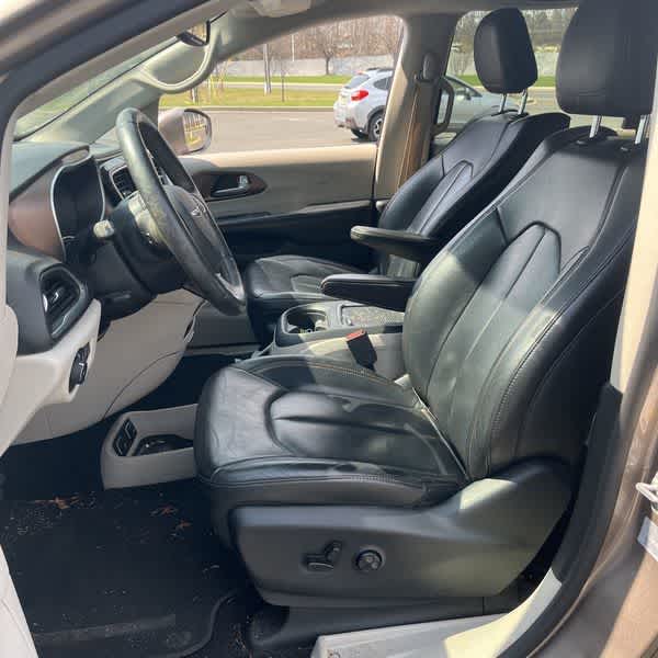 Chrysler Pacifica Touring-L Plus 2017