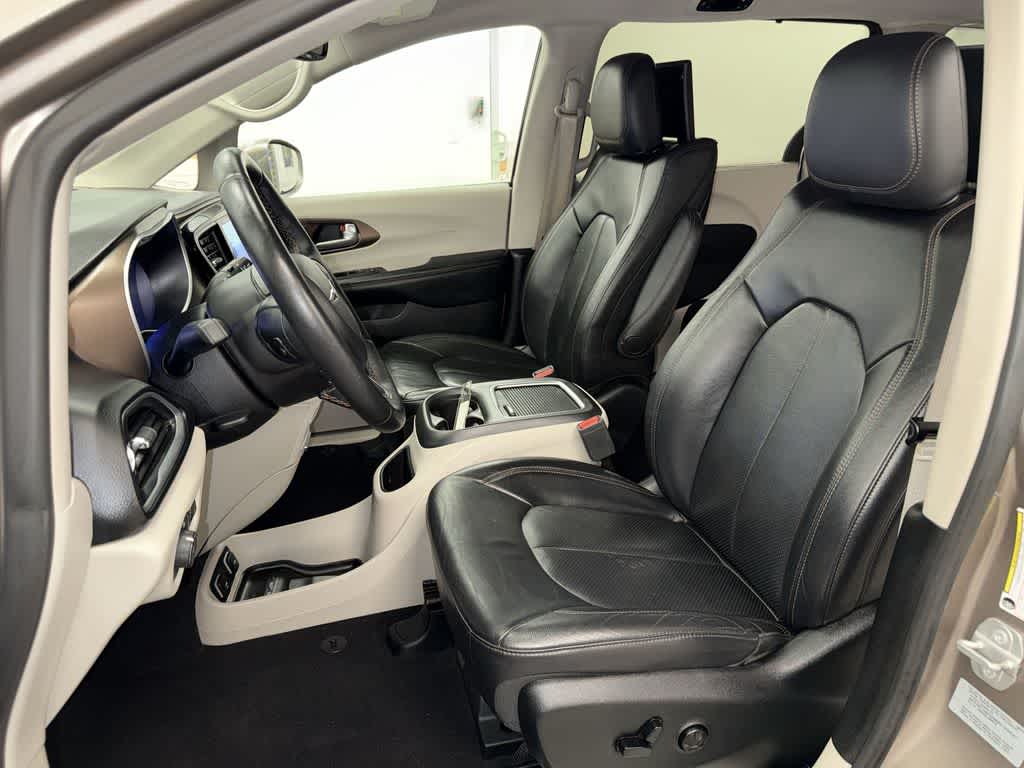 Chrysler Pacifica Touring-L Plus 2017