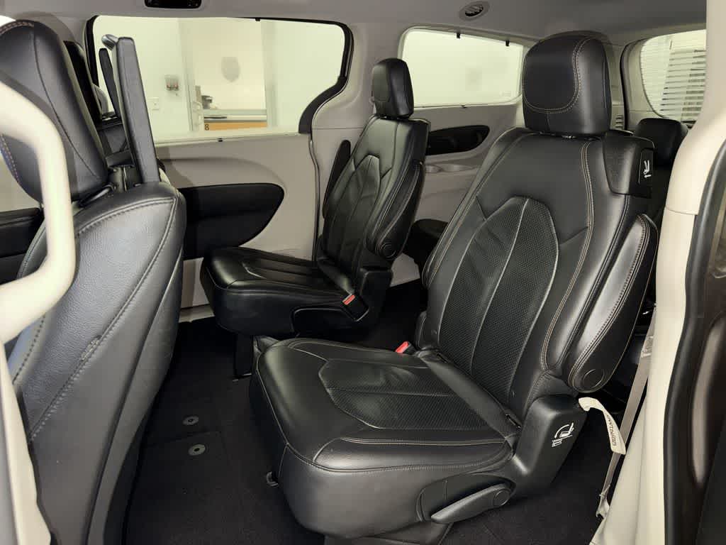 Chrysler Pacifica Touring-L Plus 2017