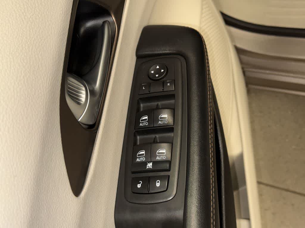 Chrysler Pacifica Touring-L Plus 2017