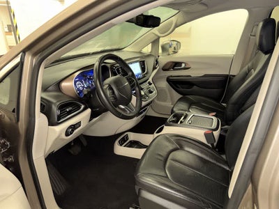 Chrysler Pacifica Touring-L Plus 2017