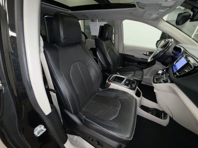 Chrysler Pacifica Limited 2017