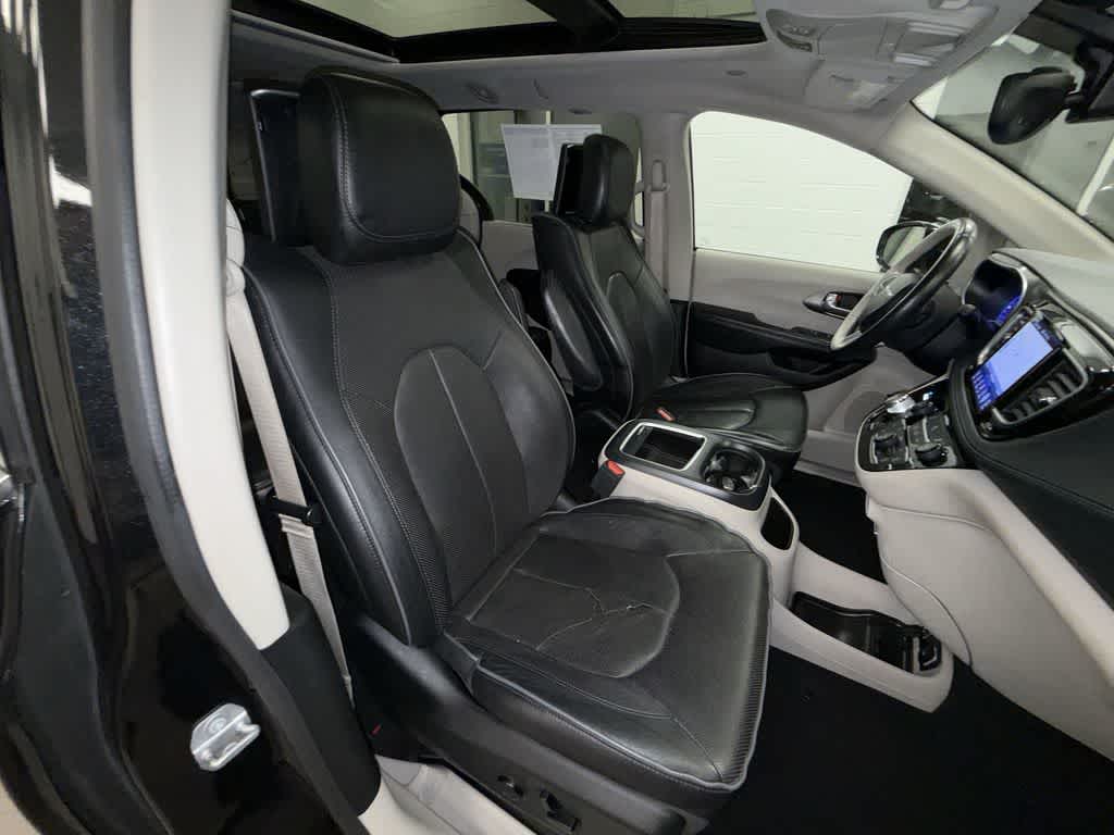 Chrysler Pacifica Limited 2017