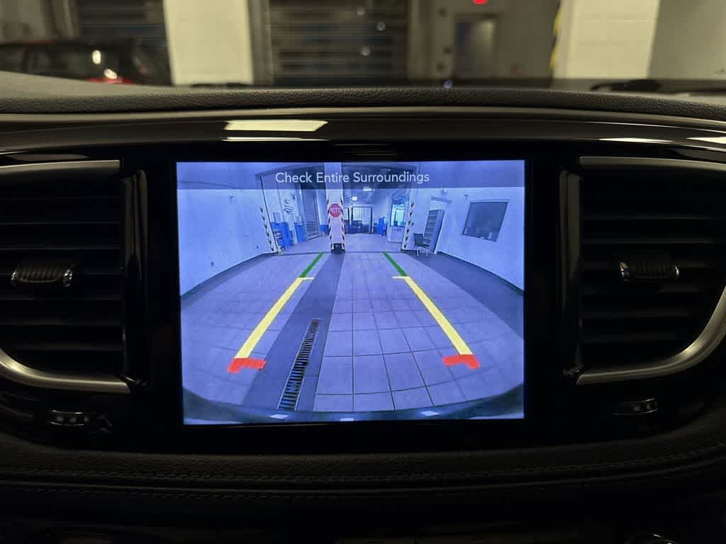 Chrysler Pacifica Limited 2017