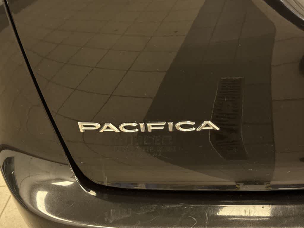 Chrysler Pacifica Limited 2017