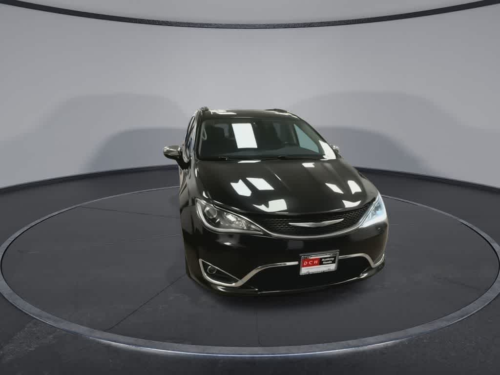 Chrysler Pacifica Limited 2017