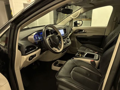 Chrysler Pacifica Limited 2017