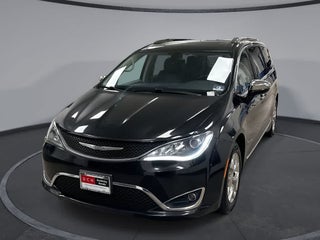 Chrysler Pacifica Limited 2017